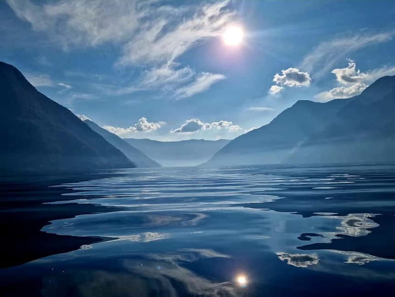 Como: Private Limousine Boat Tour with Multilingual Guide and Aperitif - Key points / Takeaways