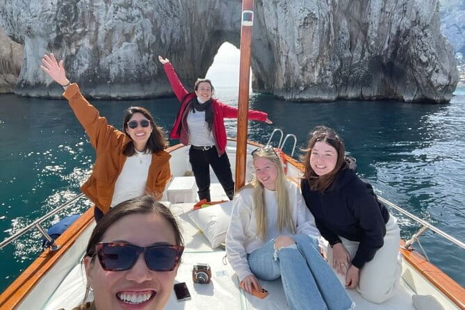 Complete Private Guided Two Hour Tour of the Coast of Capri - A Deep Dive into the Experience