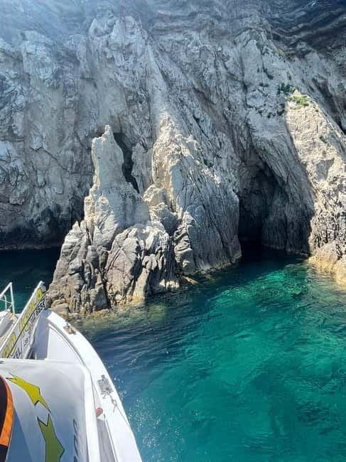 Complete tour of Elba Island - Western Coast: Dramatic Cliffs and Hidden Shipwrecks