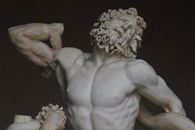 Complete Vatican (Museums, Sistine Chapel, Basilica) - Max 10ppl - Exploration of St. Peters Basilica