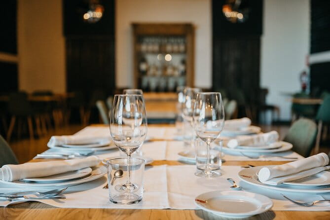 Complete winery experience: visit, tasting and traditional food - Cancellation and Additional Info