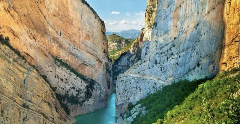 Congost de Montrebei Hiking Route - The Guides and Group Experience