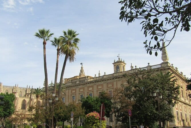 Contrasts of Seville - Key Points