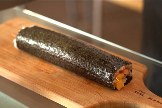 Cook and Roll The Sushi Like a Samurai in Osaka - Meeting and Logistics