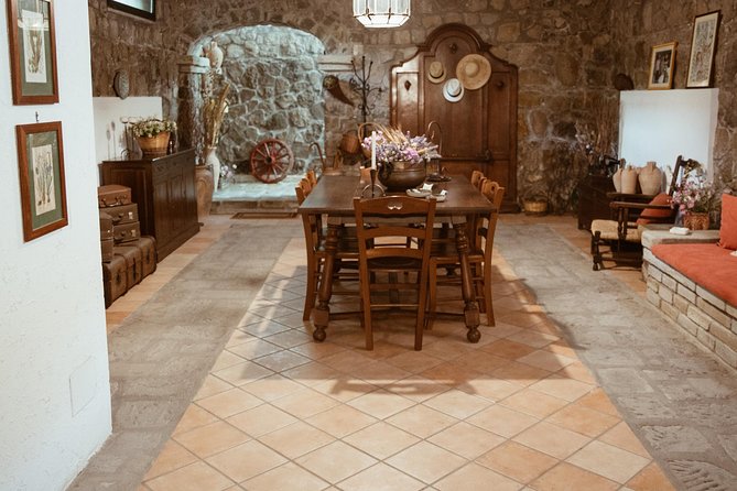 Cooking Class With Authentic Chef Experience - Key Points