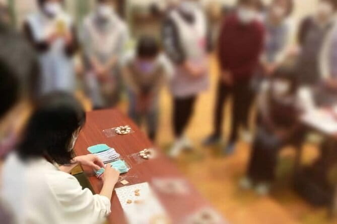 Cooking Experience to Squeeze "Sakura" With Icing Cream in Nerima - Included Materials