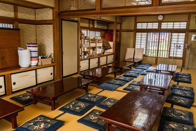 Cooking Hoto Udon Noodle Tour in Mt.Fuji Area From Tokyo - Hoto Udon Noodle Cooking Experience