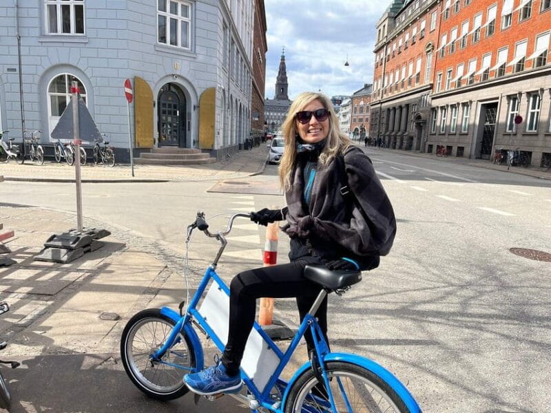 Copenhagen: 1.5-Hour City Highlights Bike Tour - Price and Booking Considerations