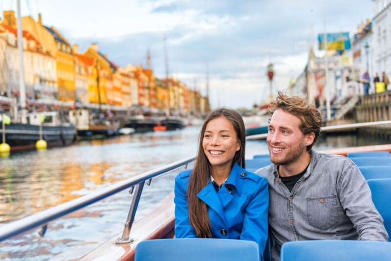 Copenhagen: Canal Boat Cruise & Old Town/Nyhavn Walking Tour - Key Points / Takeaways