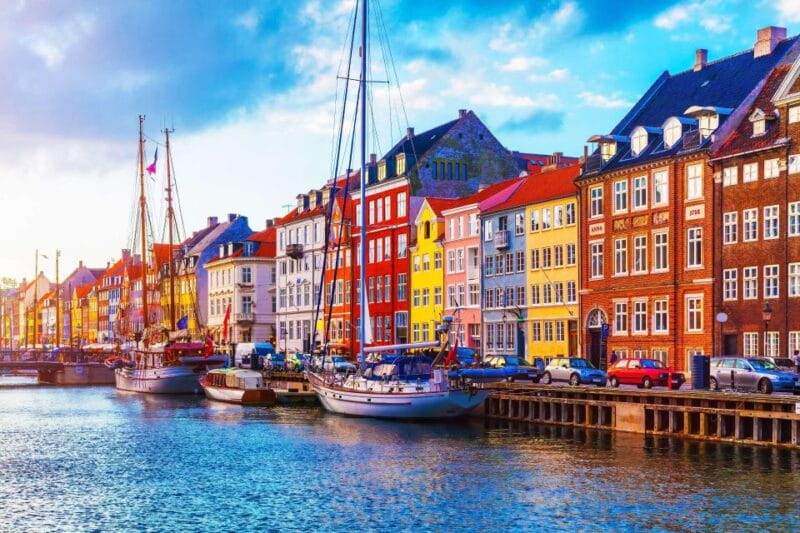 Copenhagen: Canal Boat Cruise & Old Town/Nyhavn Walking Tour - Final Thoughts: Who Should Book This?