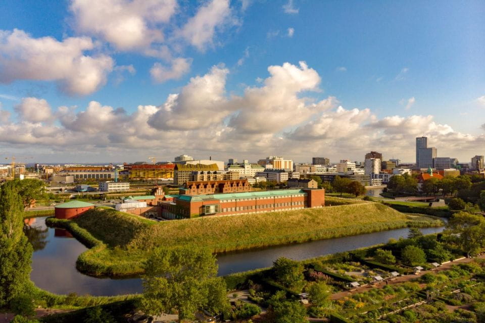 Copenhagen Day Trip to Malmo Old Town & Castle by Train/Car - Group Sizes and Customization