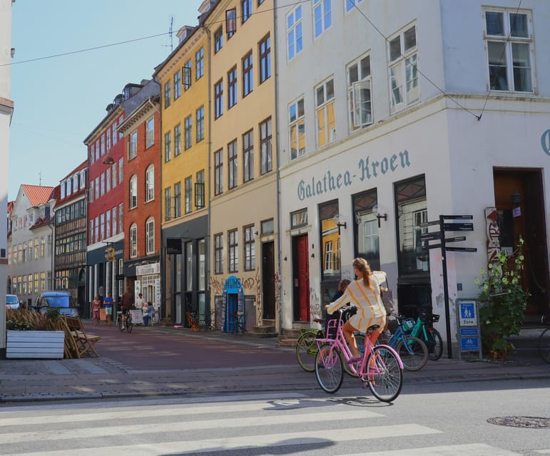 Copenhagen: Hygge & Highlights Walking Tour with Local Guide - Squares, Streets, and Hidden Alleys