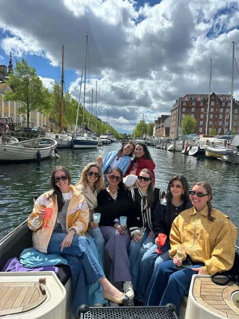 Copenhagen: Private Guided Boat Tour with City Highlights - The Unique Charm of a Copenhagen Boat Tour