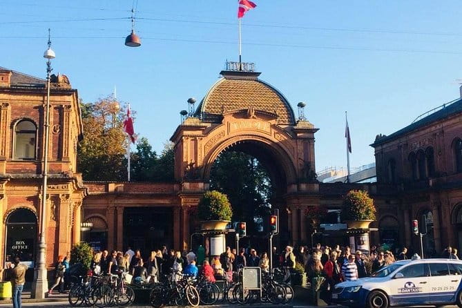 Copenhagen Walking Tour with Food Testing (smorrebrod dish & snap) - A Closer Look at the Copenhagen Walking Tour