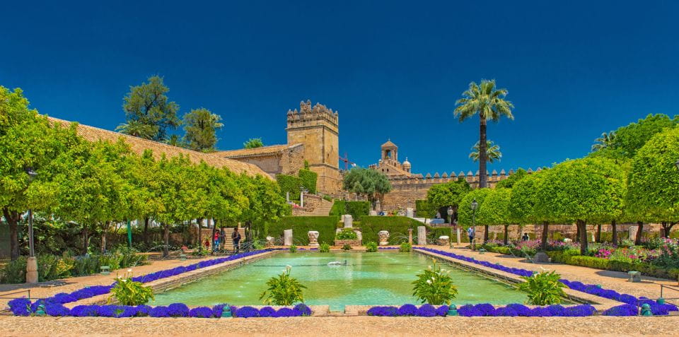 Córdoba: Alcazar of the Catholic Monarchs Private Tour - Inclusions and Accessibility