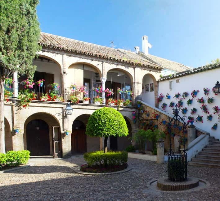 Córdoba: Historic Center, World Heritage Site + Alcázar - Price and Logistics