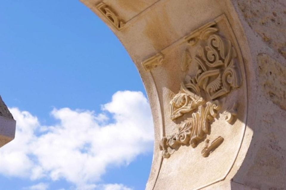 Cordoba: Medina Azahara Guided Tour With Ticket - Inclusions and Transportation Options