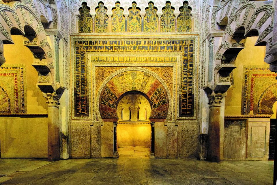 Córdoba: Mosque-Cathedral & Alcazar Guided Tour - Highlights of the Experience