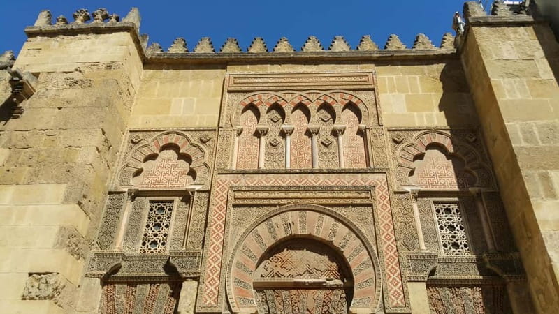 Córdoba: Mosque-Cathedral Guided Tour with Tickets Included - Discovering the Mosque-Cathedral: What to Expect