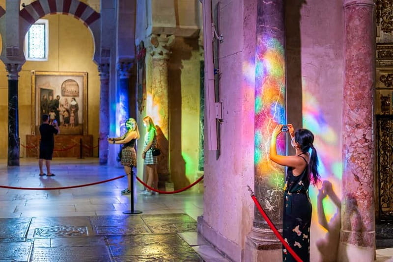 Córdoba: Mosque, Jewish Quarter & Tour with Ticket - Walking Through Córdoba’s Jewish Quarter