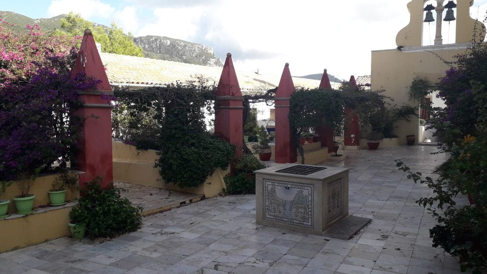 Corfu: Sightseeing Tour in Corfu, Small Group - Exploring Lakones and Paleokastritsa