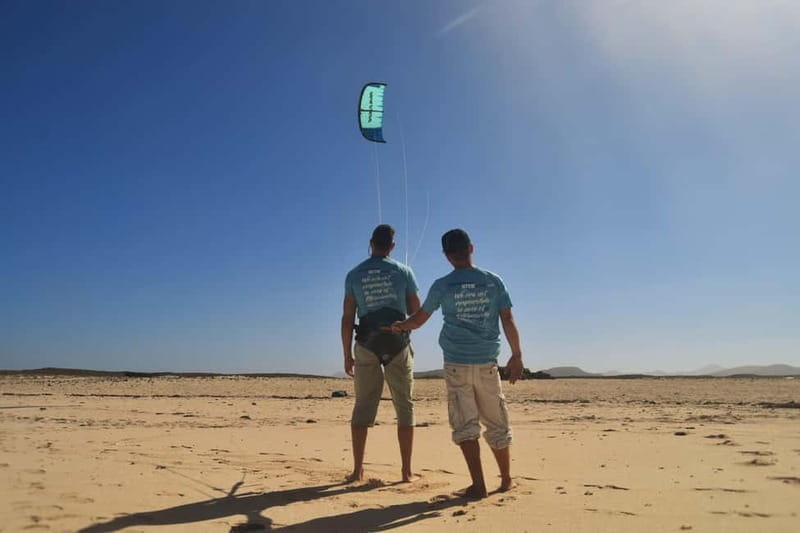 Corralejo: KITESURF BEGINNER COURSES. Semi-Private groups - The Sum Up