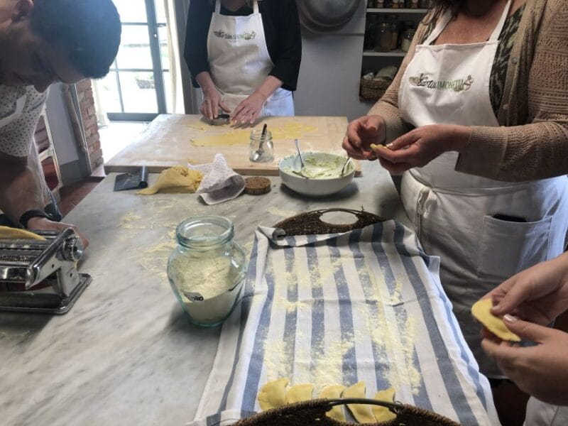 Cortona: Pasta and Pizza Cooking Class - Summary of the Experience