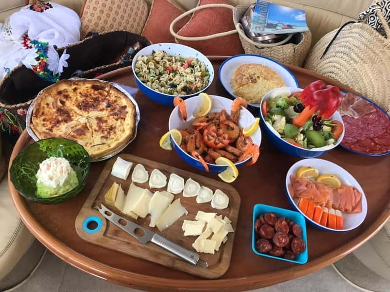 Costa Tropical: Half-Day Yacht Cruise with Food and Drinks - The Yacht: Comfort and Style at Sea