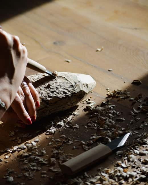 Cotignac: Wood Sculpture Studio - Discovering the Workshop: A Detailed Look