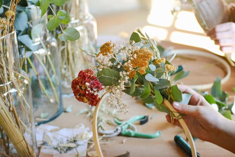 Cotignac: Workshop for creating dried flower crowns - FAQ