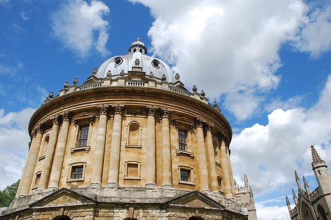 Cotswolds Villages and Oxford Full Day Tour from London - The Experience in Detail