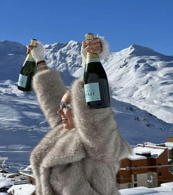 Courchevel: Ski Photo Session on the Slopes - The Value of Scenic Shots and Action Photography