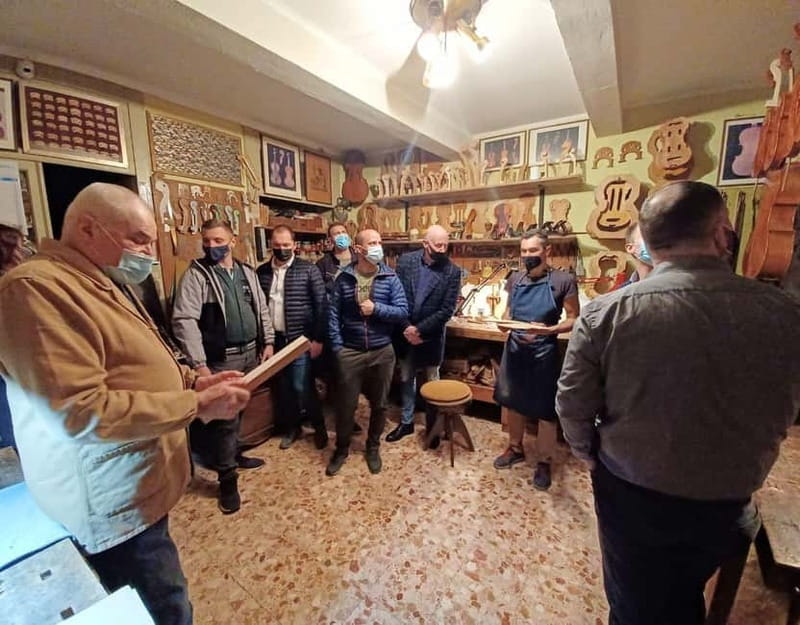 Cremona: The Luthiers Workshop - Entering the World of Cremonese Violin Making