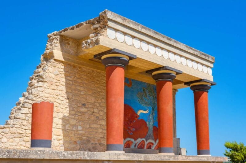 Crete: Knossos Palace and Museum E-Tickets with Audio Guides - Entering the World of Minoans: The Palace of Knossos