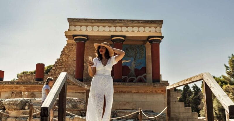 Crete: Knossos Palace and Museum E-Tickets with Audio Guides - Discovering Art and Artifacts at Heraklion Museum