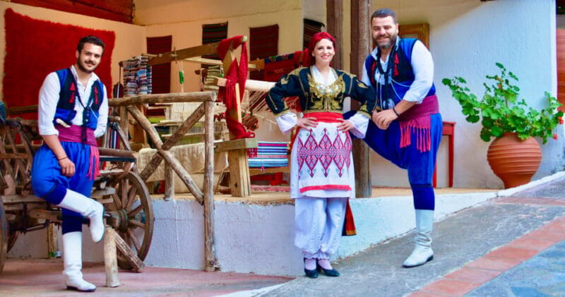 Crete: Traditional Cretan Night: Live Show and Dinner - FAQ