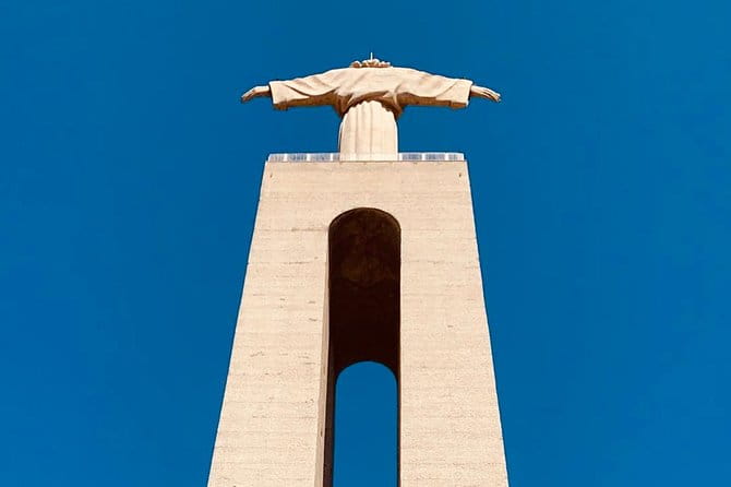 Cristo Rei Tuk-Tuk and River Cruise (2:45h) - An In-Depth Look at the Experience