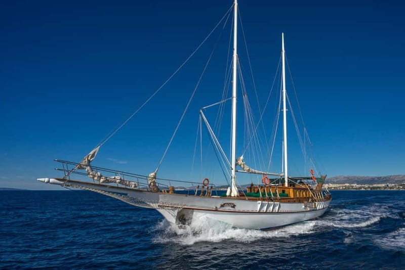 Croatia: 7-Day Gourmet Sailing Adventure from Split - The Culinary Experience: Chef-Prepared Local Dishes