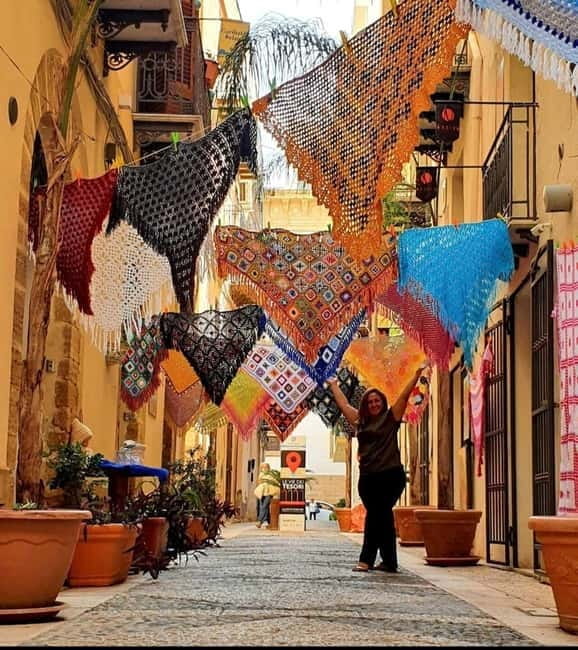 Crochet Course in Sciacca - Meeting in the Heart of Sciacca at Piazza Duomo