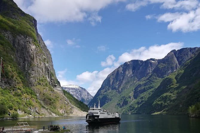 Cruise Special: Private Trip To Canyons And Waterfalls With Flåm Railway - Price and Value Considerations