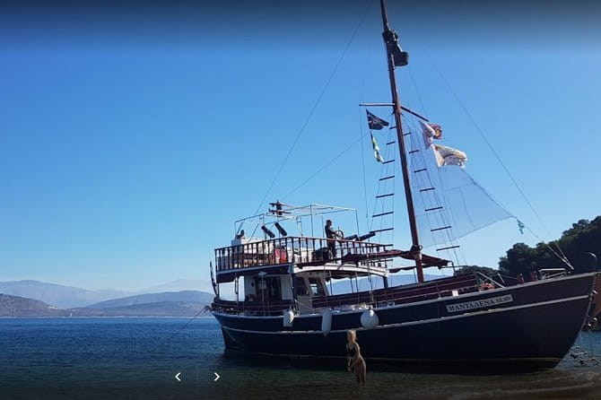 Cruise to Kassiopi from Corfu - Cruising Past Nissaki, Kalami, and Agios Stefanos