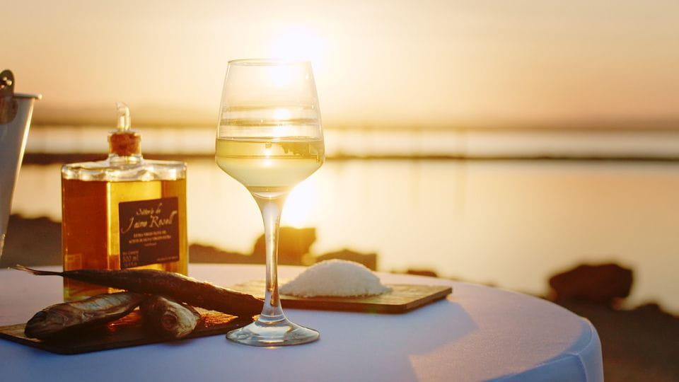 Culinary Demonstration With Gourmet Tasting in the Pink Lake - Itinerary and Highlights