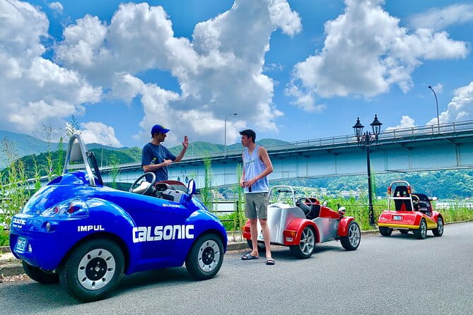 Cute & Fun E-Car Tour Following Guide Around Lake Kawaguchiko - Itinerary and Logistics