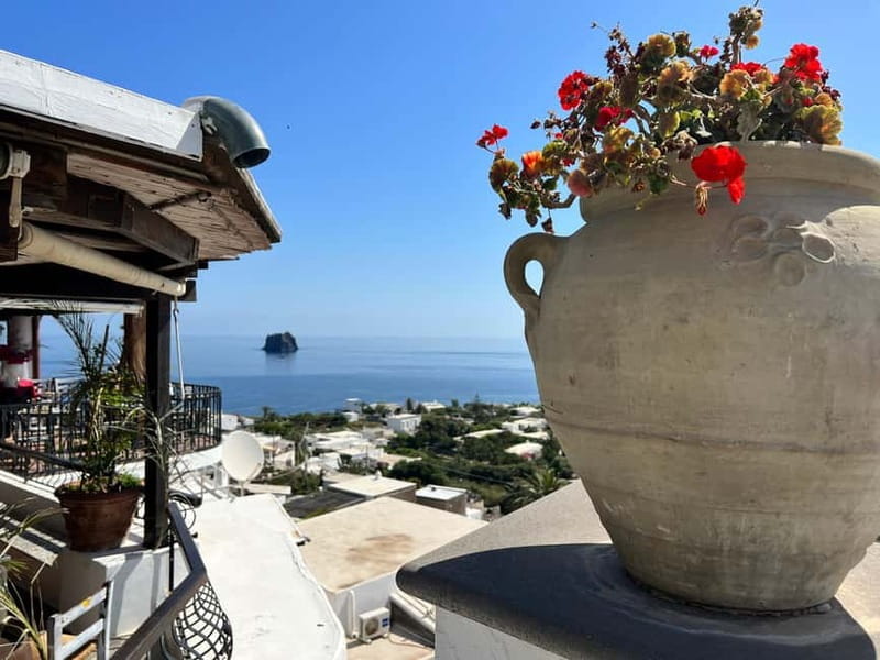 Da Tropea: Day Trip with Vulcano Lipari Stromboli - Vulcano: Land of Sulfur and Thermal Waters