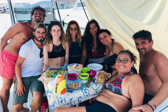 Daily Egadi Tour: Favignana and Levanzo in Rubber Dinghy - Traveler Capacity