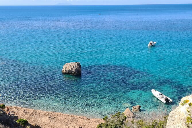 Daily excursions and guaranteed fun in Argentario - Giannutri Island: Trekking Wild Beauty and Colorful Waters