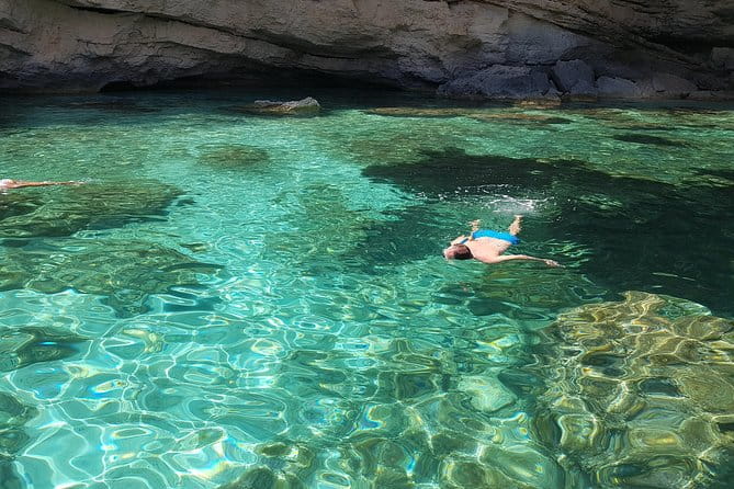 Daily sailing trip in the Orosei coves with lunch - In Summary