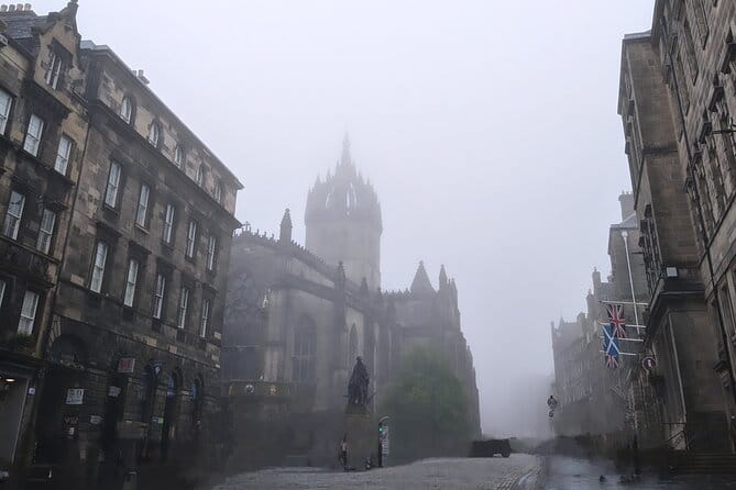 Dark History and Ghost Tour of Edinburgh - A Deep Dive into the Dark History and Ghost Tour of Edinburgh