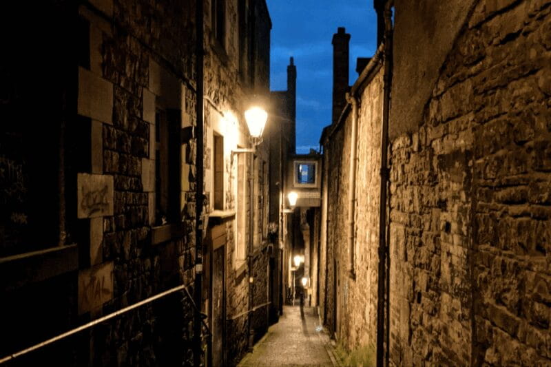 Dark Stories of Edinburgh: walking tour in French - Price & Logistics: Is It Worth It?