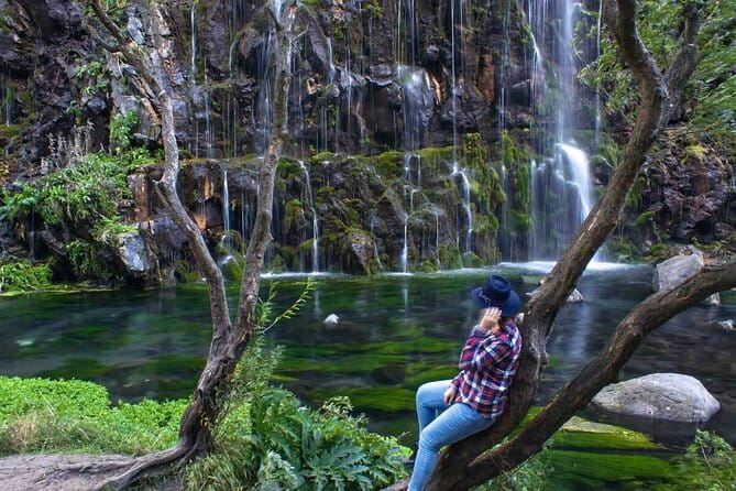 Dashbashi Canyon. The village of Asureti and Didgori monument. - Exploring the Village of Asureti: A Step Back in Time